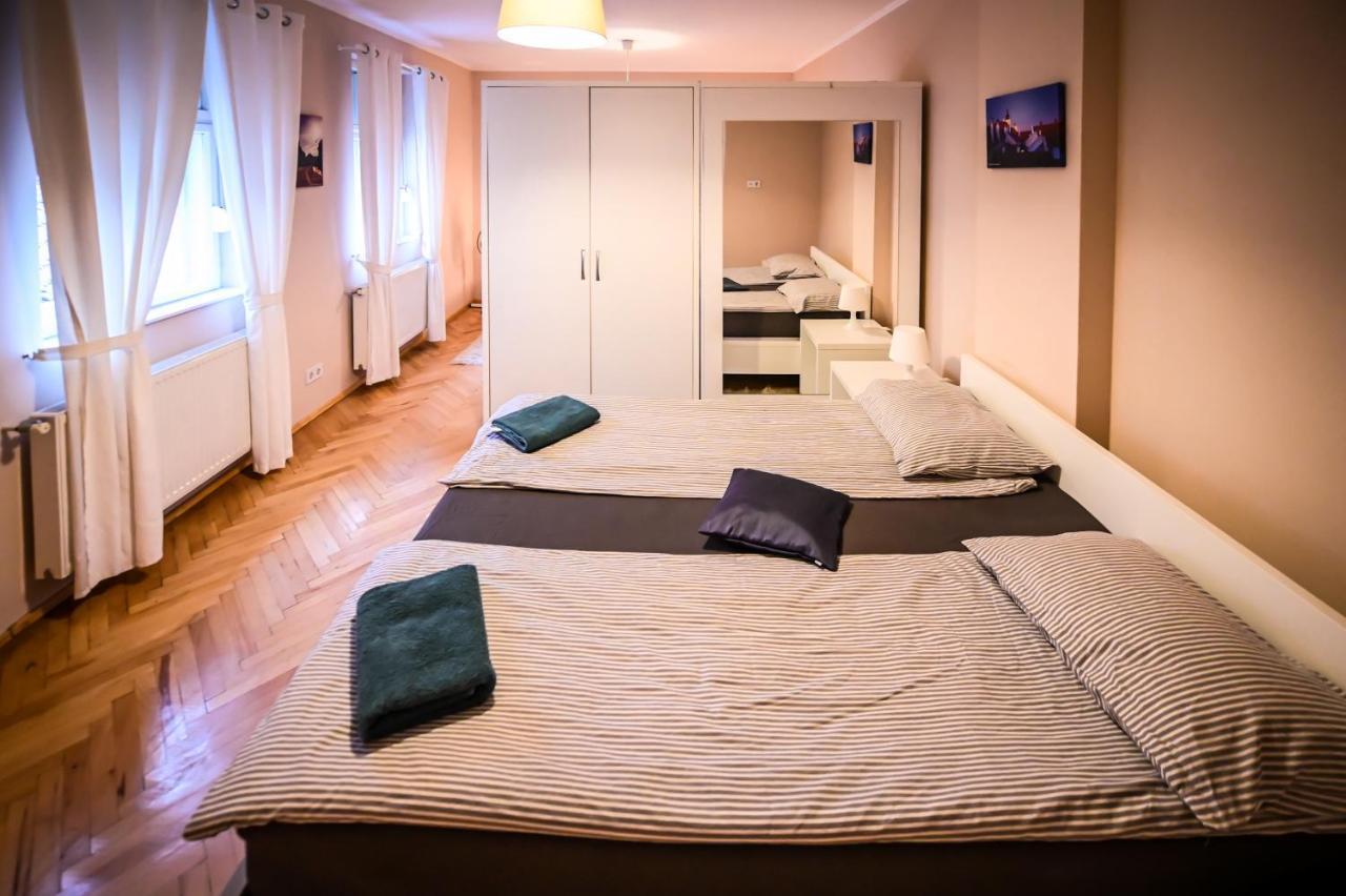Jules' Sunny, Spacious And Central Apartment Nagyszeben Kültér fotó